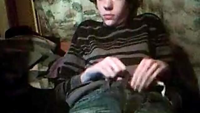Amateur twink ties his cock and toys his ass