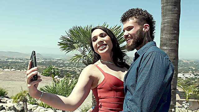 Big booty babe handles huge cock like a pro and fucks in insane manners