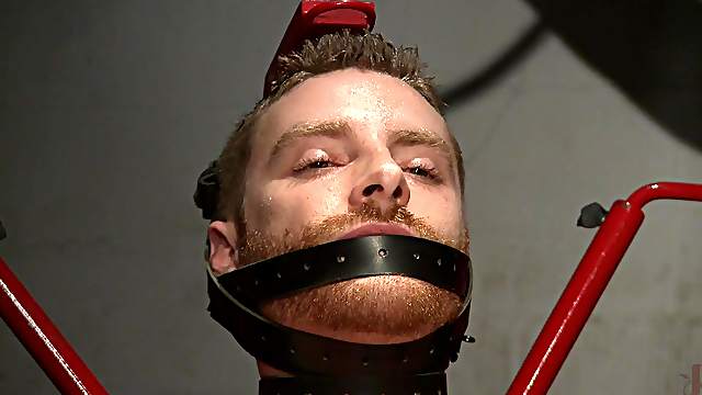 Gay porn in rough BDSM scenes on cam
