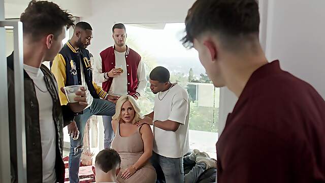 Savannah Bond gets her asshole gapped by two cocks in an intense dp session