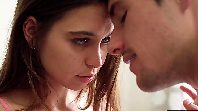 Riley Reid gets banged by horny boyfriend Tyler Nixon
