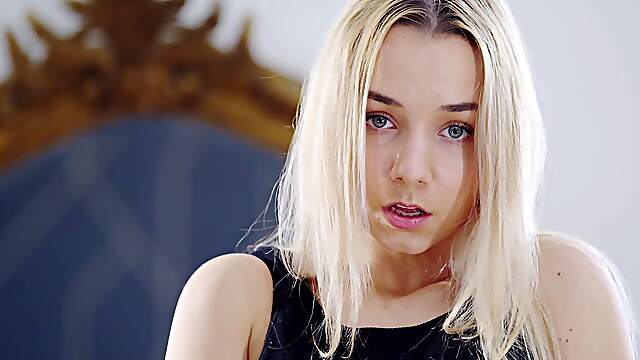 Blond bombshell Mona Blue teases Tommy Cabrio with a steamy BJ