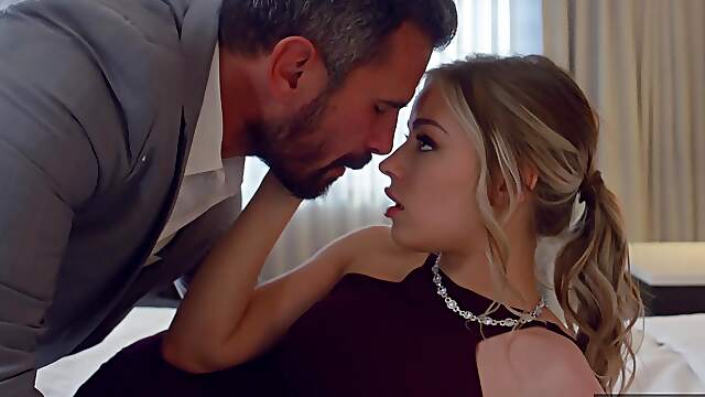 Anna's sultry curves ride Manuel in a steamy coupling