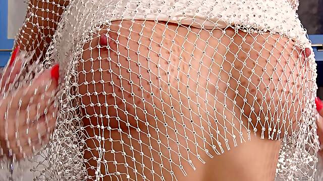 Blondie Mira's biliss moment: Solo playtime in the kitchen