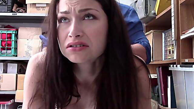 Jennifer Jacobs' juicy lips wrap around Evan Stone in a steamy reality scene