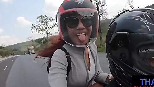 Asian amateur beauty gives wild POV BJ in steamy Thai reality scene