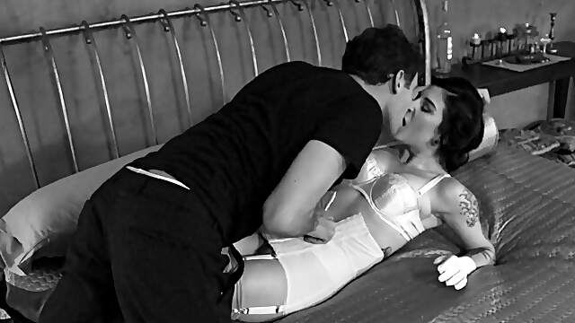 Joanna's vintage seduction: James dominates her in doggie