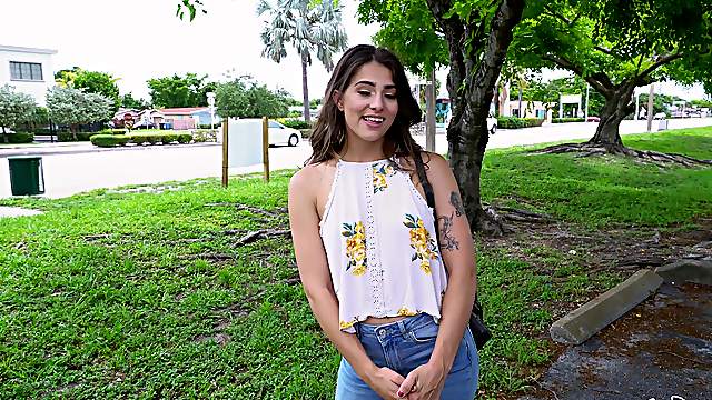 Sofie Reyez gets picked up and ends up being fucked hard